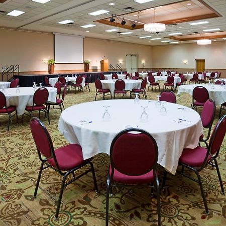 Holiday Inn Express Janesville-I-90 & Us Highway 14 By Ihg Zewnętrze zdjęcie